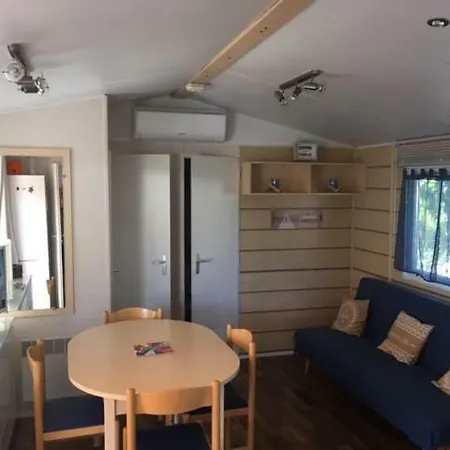 Mobil Camping **** Фрежюс